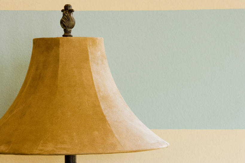 无人,横图,室内,特写,白天,正面,台灯,静物,照明,阴影,反射,影子,墙,灯光,墙壁,墙面,灯,蓝色,灯具,橙色,照亮,照明设备,一盏,彩图