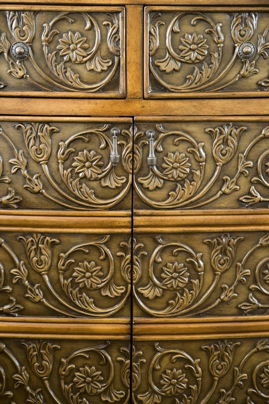 无人,竖图,室内,特写,白天,正面,桌面,桌子,静物,抽屉,雕塑,阴影,艺术,装饰,反射,雕刻,雕像,影子,梳妆台,把手,门把手,工艺品,化妆台,纪念,门把,美术,主题,陈列,功能,美学,抽斗,拉手,彩图