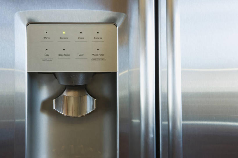 无人,横图,室内,特写,白天,正面,厨房,门,静物,金属制品,阴影,反射,金属,电器,影子,冰箱,冷冻,冷柜,一个,把手,门把手,冷藏柜,门框,冷藏,单个,储藏,门把,家电,家用电器,饮水机,保鲜,拉手,彩图,灶间