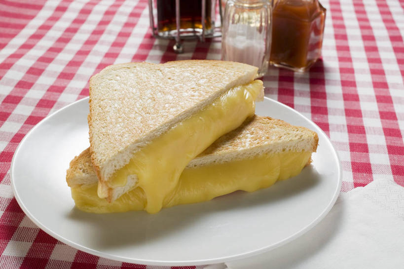 奶酪,无人,横图,俯视,室内,特写,白天,烹饪,西餐,餐桌,桌子,餐具,阴影,反射,布料,碟子,盘,影子,干酪,黄油,起司,三明治,料理,食品,芝士,营养,布纹,菜肴,美食,桌布,食物,一个,盘子,餐巾,碟,台布,快餐,乳酪,西式,佳肴,单个,餐台,乳制品,白脱油,发酵,西式快餐,三文治,乳脂,彩图,高角度拍摄