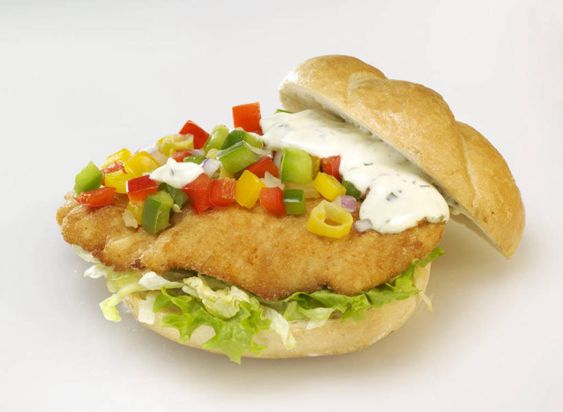 点心,面包,无人,横图,俯视,室内,特写,白天,白色背景,烹饪,西餐,辣椒,蔬菜,阴影,新鲜,反射,影子,生菜,莴苣,肉,三明治,料理,食品,面点,猪肉,菜肴,美食,肉类,食物,糕点,一个,快餐,西式,摄影,佳肴,有机食品,绿色食品,影棚,单个,色拉酱,肉食,彩椒,西式快餐,小圆面包,辣角,红海椒,大椒,辣虎,广椒,三文治,豚肉,春菜,鹅仔菜,莴仔菜,千金菜,叶用莴苣,甜椒,柿子椒,辣子,海椒,番椒,灯笼椒,彩图,高角度拍摄,影棚拍摄,拍摄