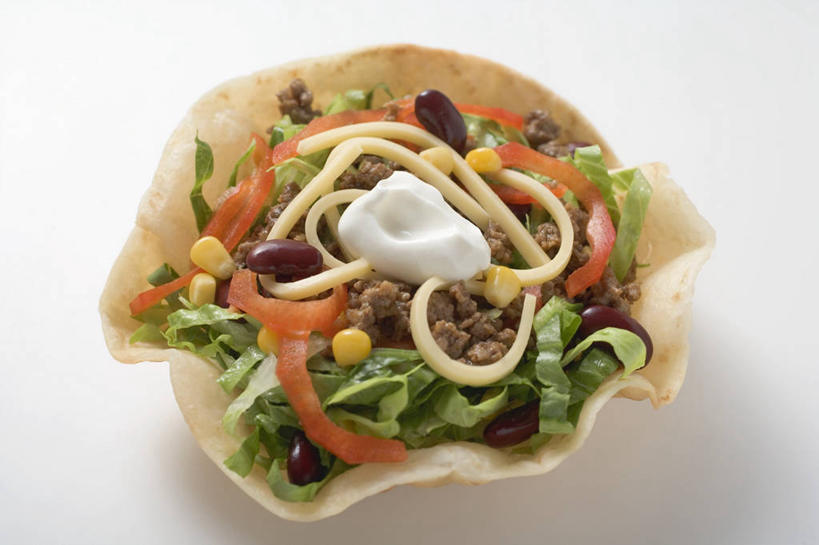 点心,煎饼,牛奶,无人,横图,俯视,室内,特写,白天,玉米,植物,桌面,桌子,豆,蔬菜,西红柿,阴影,新鲜,反射,木制,棒子,影子,陶瓷,豆类,豆子,玉蜀黍,刀豆,肉,生食,蔬菜沙拉,牛肉,沙拉,食品,陶瓷制品,饮品,营养,文化,色拉,酸奶,四季豆,沙律,饼,小吃,肉类,食物,糕点,饮料,一个,木制品,容器,碗,甜食,有机食品,绿色食品,单个,色拉酱,储藏,苞米,乳制品,奶,储存,千岛酱,苞芦,芸豆,发酵,肉食,豆科,苞谷,菜豆,二季豆,白肾豆,架豆,玉豆,去豆,包谷,大蜀黍,番麦,薏米包,玉高粱,玉麦,珍珠米,优格,优酪乳,番茄,彩图,高角度拍摄,贮存