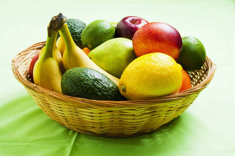 无人,交叉,横图,俯视,室内,特写,白天,餐桌,桌子,竹子,苹果,柠檬,香蕉,水果,一堆,许多,阴影,堆叠,堆积,竹制,新鲜,编织,反射,篮子,影子,生食,食品,果实,很多,食物,一个,黄色,红色,绿色,竹篮,摄影,有机食品,绿色食品,影棚,单个,餐台,竹条,堆,交织,竹制品,酸橙,代代,穿插,益母果,柠果,甘蕉,橙子,橙,彩图,高角度拍摄,影棚拍摄,拍摄