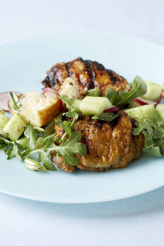 无人,竖图,俯视,室内,特写,白天,白色背景,烹饪,西餐,餐桌,桌子,蔬菜,餐具,阴影,新鲜,反射,碟子,盘,影子,鸡肉,肉,料理,食品,菜肴,美食,肉类,食物,盘子,碟,西式,摄影,佳肴,有机食品,绿色食品,影棚,餐台,肉食,彩图,高角度拍摄,影棚拍摄,拍摄