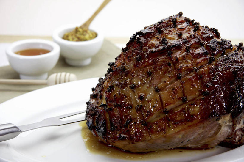 无人,横图,俯视,室内,特写,白天,餐桌,桌子,餐具,阴影,反射,粘稠,叉子,影子,陶瓷,调料,酱料,酱汁,肉,佐料,糖,陶瓷制品,调味品,调味料,火腿,猪肉,酱,肉类,腌制,三个,容器,碗,餐台,储藏,糖浆,储存,光辉,肉食,黏稠,餐叉,豚肉,初恋,愁绪,愁怨,华北紫丁香,龙梢子,浓厚,熏制,火肉,兰熏,猪腿,丁香,紫丁香,进餐用具,彩图,高角度拍摄,贮存