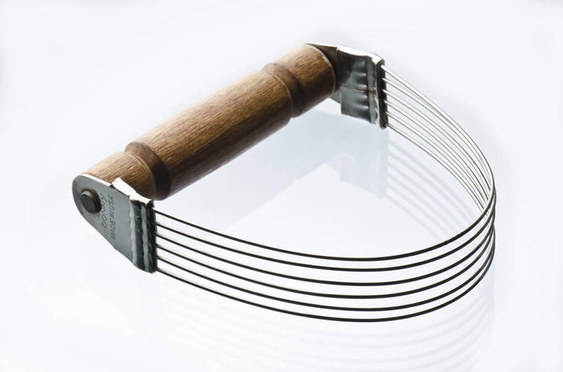 无人,横图,俯视,室内,特写,白天,白色背景,机器,餐桌,桌子,静物,金属制品,阴影,反射,金属,影子,容器,机械,摄影,影棚,餐台,储藏,储存,搅拌机,彩图,高角度拍摄,影棚拍摄,拍摄,贮存