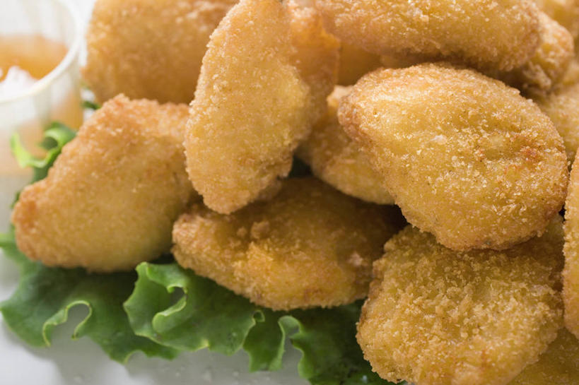 无人,横图,俯视,室内,特写,白天,烹饪,餐桌,桌子,蔬菜,一堆,许多,阴影,堆叠,堆积,新鲜,反射,影子,生菜,莴苣,调料,鸡肉,酱料,酱汁,肉,油炸,佐料,料理,食品,调味品,调味料,鸡块,酱,菜肴,美食,肉类,食物,黄色,摄影,佳肴,有机食品,绿色食品,影棚,餐台,堆,炸鸡块,肉食,春菜,鹅仔菜,莴仔菜,千金菜,叶用莴苣,彩图,高角度拍摄,影棚拍摄,拍摄