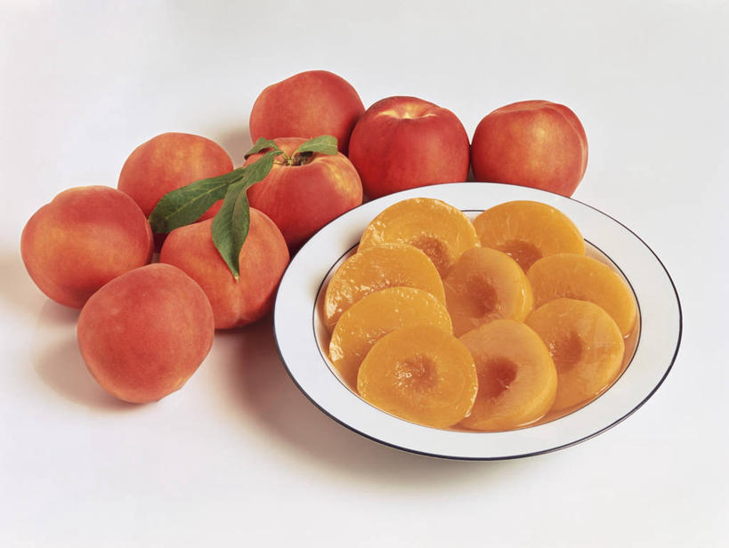 无人,横图,俯视,室内,特写,白天,白色背景,餐桌,桌子,桃子,水果,一排,许多,阴影,新鲜,整齐,反射,影子,陶瓷,生食,食品,果实,陶瓷制品,食物,排列,一个,白色,容器,碗,摄影,有机食品,绿色食品,影棚,单个,餐台,储藏,储存,队列,肺果,彩图,高角度拍摄,影棚拍摄,拍摄,贮存