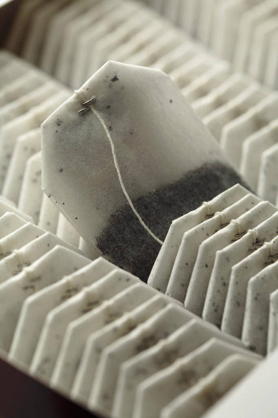 无人,竖图,俯视,室内,特写,白天,幸福,茶,一排,许多,阴影,整齐,反射,影子,茶叶,娱乐,茶包,排列,容器,享受,休闲,温馨,放松,乐趣,摄影,影棚,储藏,提神,舒适,储存,队列,袋泡茶,醒脑,彩图,高角度拍摄,影棚拍摄,拍摄,贮存