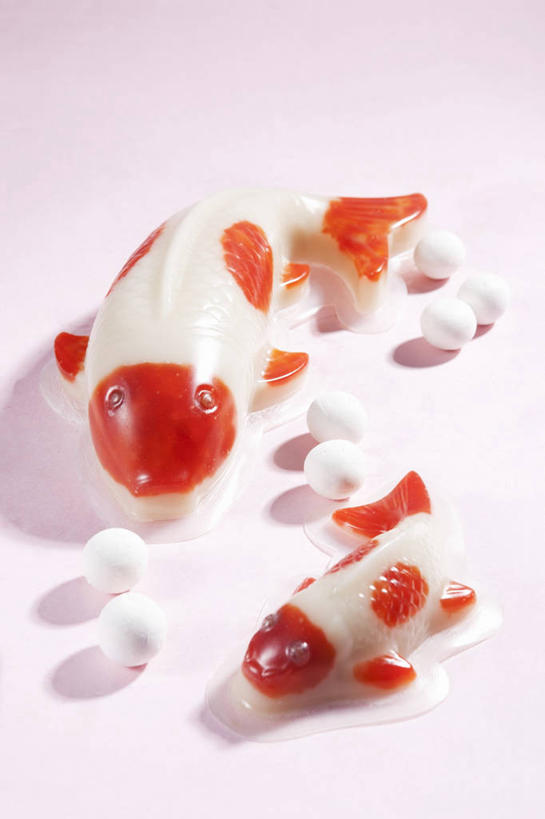 无人,竖图,俯视,室内,特写,白天,静物,许多,阴影,粉色背景,辟邪,反射,影子,文化,祈祷,健康,许愿,摄影,影棚,祈求,护身符,驱邪,护符,保佑,庇佑,御守,平安,彩图,高角度拍摄,影棚拍摄,拍摄