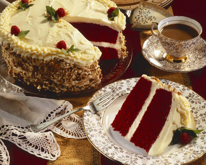 点心,咖啡,无人,横图,俯视,室内,特写,白天,下午茶,幸福,桌面,桌子,杯子,餐具,圣诞节,切开,阴影,节日,庆祝,反射,木制,瓷器,碟子,盘,影子,食品,甜点,甜品,咖啡杯,陶瓷制品,文化,娱乐,食物,糕点,饮料,盘子,餐巾,木制品,碟,甜食,奶油,切,庆典,享受,休闲,温馨,放松,乐趣,纪念,提神,乳制品,舒适,瓷杯,醒脑,剖面,切面,软饮料,激凌,克林姆,淇淋,保洁方巾,口布,彩图,高角度拍摄,蛋糕