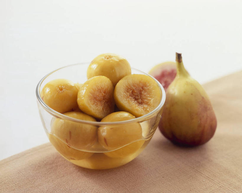 无人,横图,俯视,室内,特写,白天,白色背景,桌面,桌子,无花果,水果,玻璃,阴影,新鲜,反射,木制,影子,生食,食品,果实,玻璃制品,食物,一个,木制品,容器,碗,摄影,有机食品,绿色食品,影棚,单个,储藏,储存,映日果,树地瓜,奶浆果,蜜果,彩图,高角度拍摄,影棚拍摄,拍摄,贮存