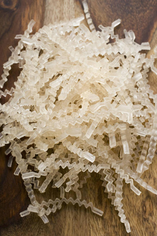 无人,竖图,俯视,室内,特写,白天,桌面,桌子,一堆,许多,阴影,堆叠,堆积,反射,木制,粉末,影子,调料,调味品,很多,调味料,木制品,粉,堆,淀粉,粉状,芡粉,团粉,彩图,高角度拍摄