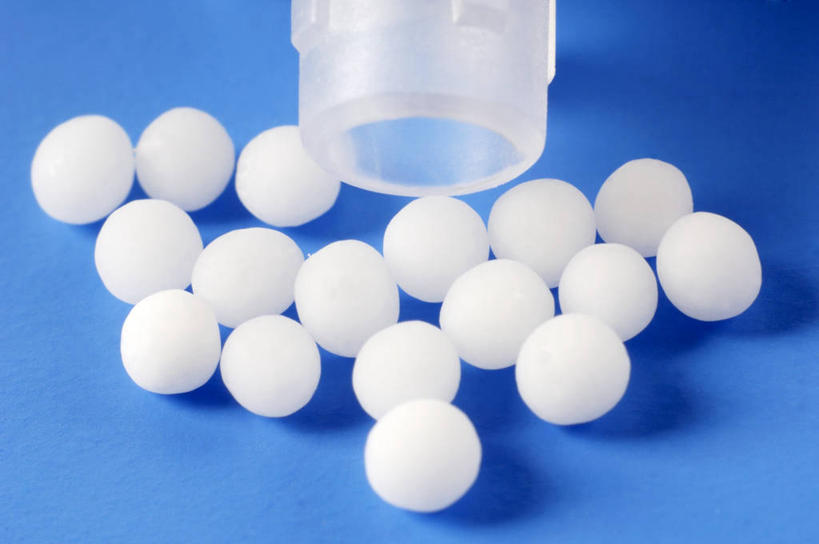 无人,横图,俯视,室内,特写,白天,安全,桌面,桌子,许多,阴影,蓝色背景,反射,木制,药剂,药丸,影子,防护,很多,药片,一个,白色,木制品,瓶子,塑料制品,药品,塑料瓶,治疗,摄影,影棚,单个,保护,药物,医疗,保险,预防,平安,彩图,高角度拍摄,影棚拍摄,拍摄