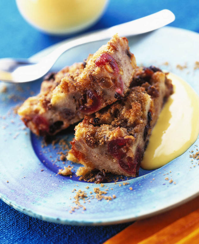 点心,无人,竖图,俯视,室内,特写,白天,下午茶,桌面,桌子,柠檬,餐具,水果,金属制品,阴影,蓝色背景,新鲜,反射,金属,木制,叉子,碟子,盘,影子,调味,生食,香料,佐料,食品,甜点,甜品,果实,肉桂,食物,糕点,一个,盘子,木制品,碟,甜食,奶油,摄影,有机食品,绿色食品,影棚,单个,配料,乳制品,桂皮,餐叉,作料,官桂,牡桂,筒桂,香桂,玉桂,激凌,克林姆,淇淋,进餐用具,益母果,柠果,彩图,高角度拍摄,影棚拍摄,拍摄,蛋糕