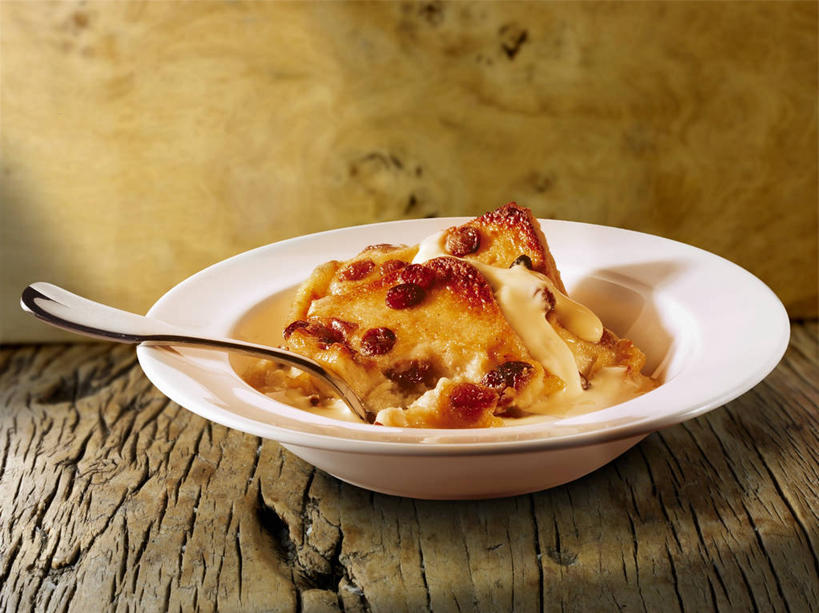 点心,面包,无人,横图,俯视,室内,特写,白天,桌面,桌子,金属制品,阴影,反射,金属,木制,影子,勺子,陶瓷,黄油,食品,布丁,面点,甜点,甜品,陶瓷制品,食物,糕点,一个,木制品,容器,调羹,汤匙,碗,果冻,甜食,零食,单个,储藏,乳制品,储存,白脱油,啫喱,乳脂,彩图,高角度拍摄,贮存