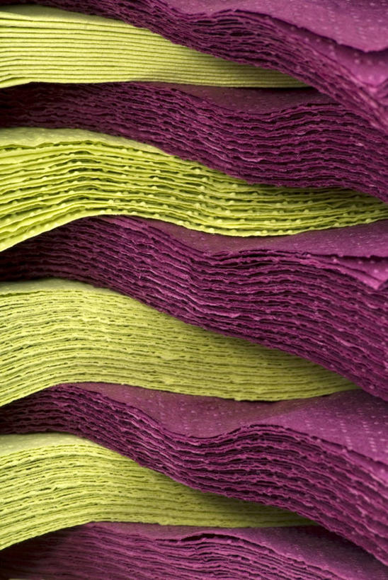 无人,竖图,俯视,室内,特写,白天,餐桌,桌子,静物,一排,许多,阴影,整齐,反射,影子,很多,排列,餐巾,餐台,堆,队列,保洁方巾,口布,彩图,高角度拍摄