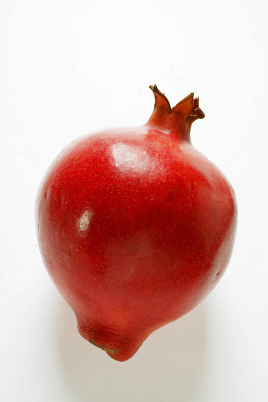 无人,竖图,俯视,室内,特写,白天,白色背景,桌面,桌子,石榴,水果,阴影,新鲜,反射,木制,影子,生食,食品,果实,食物,一个,红色,木制品,摄影,有机食品,绿色食品,影棚,单个,涂林,若榴,金罂,金庞,丹若,安石榴,彩图,高角度拍摄,影棚拍摄,拍摄
