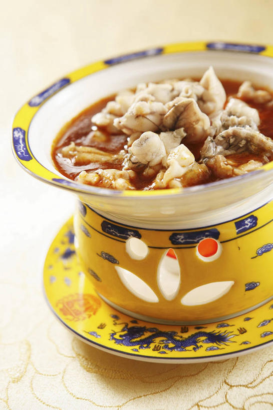 无人,竖图,俯视,室内,特写,白天,白色背景,烹饪,中餐,餐桌,桌子,厨具,阴影,反射,炖锅,锅子,影子,陶瓷,肉,汤,料理,食品,陶瓷制品,锅,牛蛙,菜肴,美食,肉类,食物,中式,摄影,佳肴,影棚,餐台,锅具,肉食,烹饪用具,烹调用具,烹调,彩图,高角度拍摄,影棚拍摄,拍摄