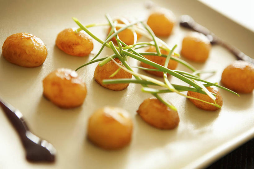 无人,横图,俯视,室内,特写,白天,白色背景,烹饪,中餐,桌面,桌子,南瓜,蔬菜,餐具,阴影,新鲜,反射,木制,碟子,盘,影子,金瓜,红烧,料理,食品,菜肴,美食,番瓜,食物,盘子,木制品,碟,中式,摄影,佳肴,有机食品,绿色食品,影棚,麦瓜,倭瓜,红烧菜,彩图,高角度拍摄,影棚拍摄,拍摄