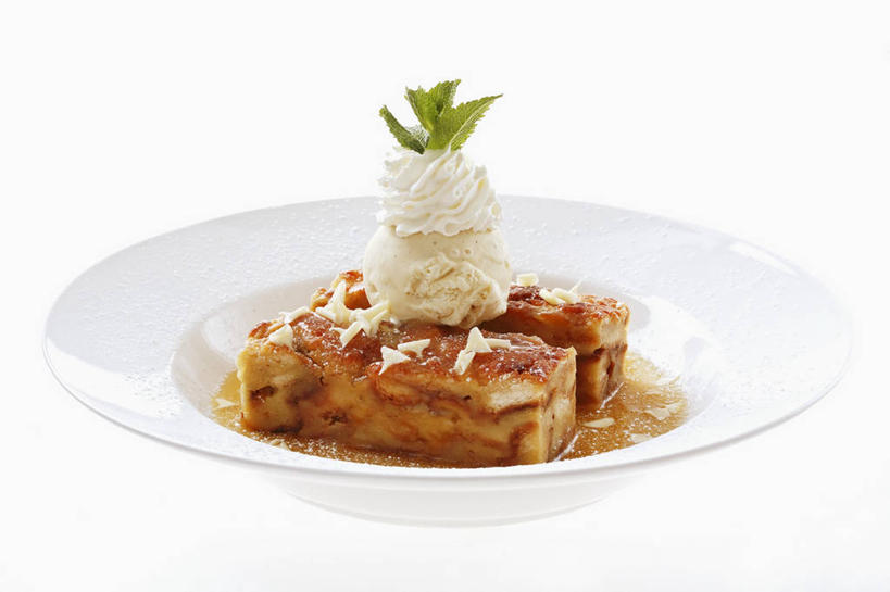 点心,面包,无人,横图,俯视,室内,特写,白天,白色背景,桌面,桌子,餐具,叶子,阴影,反射,木制,碟子,盘,影子,食品,糖,糖果,冰激凌,面点,甜点,甜品,绿叶,清凉,白巧克力,食物,糕点,一个,盘子,木制品,碟,甜食,冷饮,巧克力,舒服,嫩叶,冰淇淋,摄影,影棚,单个,朱古力,解暑,解渴,雪糕,舒爽,冰糕,消暑,叶,叶片,彩图,高角度拍摄,影棚拍摄,拍摄,香草冰淇淋