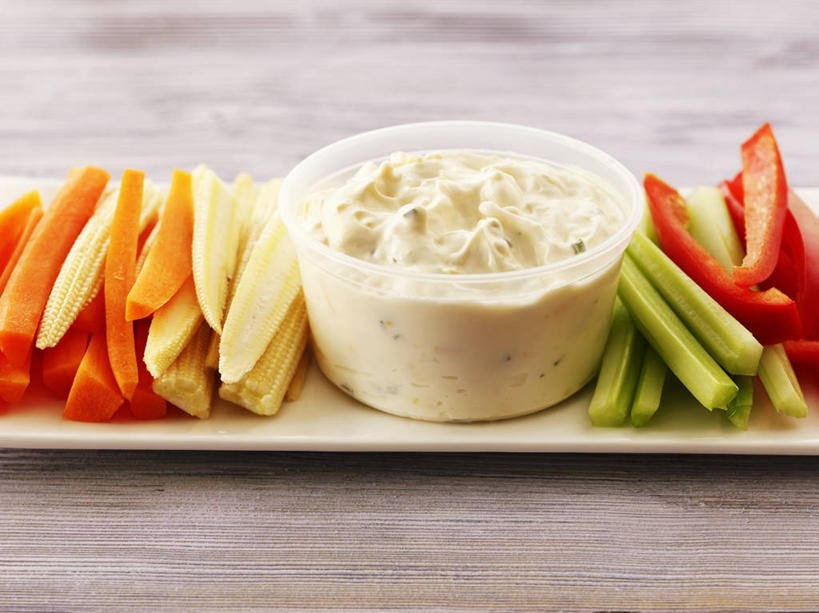 奶酪,无人,横图,俯视,室内,特写,白天,餐桌,桌子,萝卜,胡萝卜,辣椒,蔬菜,餐具,一堆,许多,阴影,堆叠,堆积,新鲜,反射,木制,碟子,盘,影子,塑料,韭菜,干酪,起司,食品,芝士,营养,食物,一个,红色,盘子,木制品,容器,塑料制品,碟,碗,乳酪,有机食品,绿色食品,单个,餐台,储藏,堆,乳制品,储存,发酵,起阳草,彩椒,辣角,红海椒,大椒,辣虎,广椒,韭,山韭,长生韭,甜椒,柿子椒,辣子,红萝卜,海椒,甘荀,番椒,灯笼椒,彩图,高角度拍摄,贮存