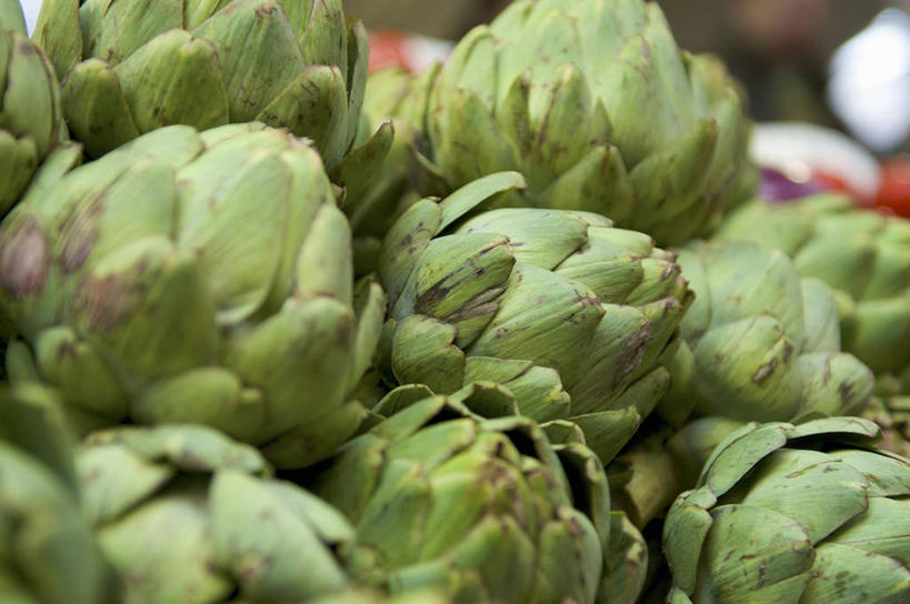 无人,菜场,横图,室内,特写,白天,正面,购物,消费,蔬菜,一堆,许多,阴影,堆叠,堆积,朦胧,模糊,新鲜,反射,影子,朝鲜蓟,食品,集市,市场,食物,绿色,洋蓟,金融,有机食品,绿色食品,堆,选购,贸易,菜市,彩图,菜市场,菜蓟,法国百合,球洋蓟,蔬菜之皇,洋百合