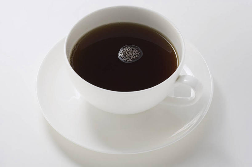 咖啡,无人,横图,俯视,室内,特写,白天,白色背景,幸福,餐桌,桌子,杯子,餐具,阴影,反射,瓷器,碟子,盘,影子,咖啡杯,陶瓷制品,一杯,娱乐,饮料,一个,白色,盘子,碟,享受,休闲,温馨,放松,乐趣,摄影,影棚,单个,餐台,提神,舒适,瓷杯,醒脑,软饮料,彩图,高角度拍摄,影棚拍摄,拍摄