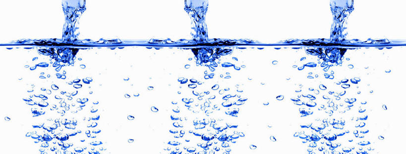 无人,横图,室内,特写,白天,白色背景,正面,水,波纹,透明,液体,气泡,水滴,涟漪,漩涡,水泡,水珠,水纹,泡泡,摄影,影棚,圆弧,下降,降落,降低,下跌,下落,彩图,影棚拍摄,拍摄