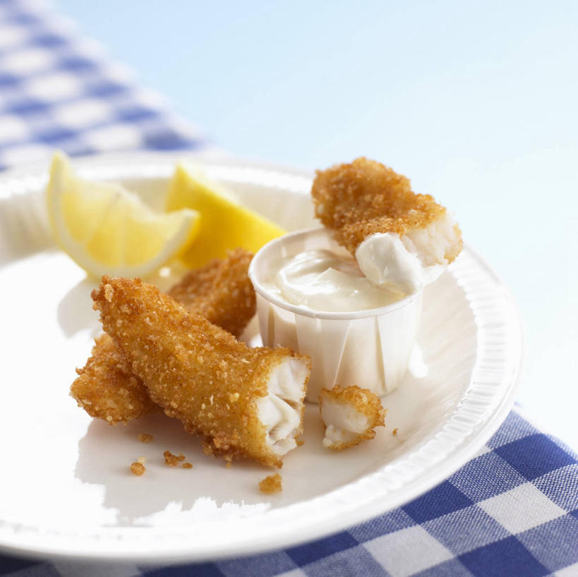 生鱼片,无人,横图,俯视,室内,特写,白天,烹饪,餐桌,桌子,柠檬,餐具,水果,切开,阴影,新鲜,反射,碟子,盘,影子,调料,酱料,酱汁,肉,生食,油炸,鱼肉,佐料,鱼片,美乃滋,料理,食品,果实,调味品,调味料,酱,菜肴,美食,肉类,食物,一个,黄色,盘子,餐巾,碟,切,佳肴,有机食品,绿色食品,单个,餐台,剖面,肉食,蛋黄酱,切面,沙西米,炸鱼条,蛋黄沙拉酱,调味油,保洁方巾,口布,益母果,柠果,彩图,高角度拍摄,刺身