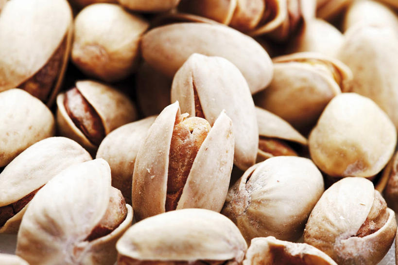 无人,横图,俯视,室内,特写,白天,一堆,许多,阴影,堆叠,堆积,反射,影子,坚果,很多,干果,堆,无名子,开心果,胡棒子,绿仁果,彩图,高角度拍摄