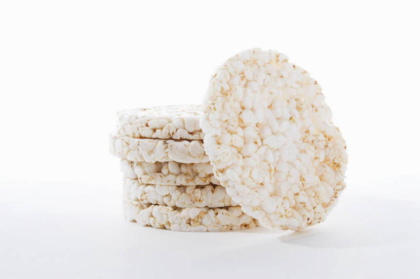 点心,无人,横图,室内,特写,白天,白色背景,正面,餐桌,桌子,一堆,许多,阴影,堆叠,堆积,反射,影子,食品,饼,食物,摄影,影棚,餐台,堆,大米饼,米饼,彩图,影棚拍摄,拍摄