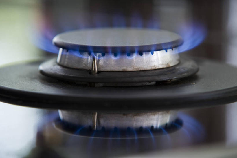 无人,横图,室内,特写,白天,正面,烹饪,热情,厨房,静物,厨具,火,阴影,反射,火炉,火焰,影子,燃烧,蓝色,烹饪用具,烹调用具,烹调,彩图,灶间