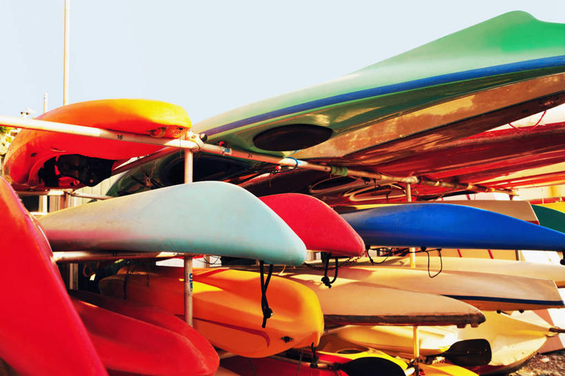 无人,横图,彩色,室外,白天,正面,船,意大利,欧洲,一排,阴影,整齐,光线,影子,木船,排列,蓝色,蓝天,天空,阳光,交通工具,天,晴朗,堆,五颜六色,色彩斑斓,舟,队列,南欧,载具,独木舟,五彩缤纷,万里无云,意大利共和国,五彩斑斓,独木船,五光十色,晴空,晴空万里,彩图