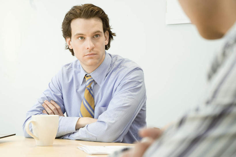 东方人,西方人,两个人,同事,商务人士,商务男性,办公室,坐,横图,室内,白天,正面,衬衫,成功,合作,团队,集体,信心,窗户,家具,桌子,杯子,椅子,欧洲,欧洲人,亚洲,套装,朦胧,模糊,材料,瓷器,档案,文件,办公桌,墙,咖啡杯,陶瓷制品,扭头,注视,黄种人,队伍,玻璃窗,墙壁,墙面,一个,白色,会议椅,资料,观察,看,转头,搭,单个,观看,办公椅,察看,领导,成就,搭着,关注,文档,瓷杯,商务装,合伙,领袖,工薪阶层,办公家具,商务椅,培训椅,男人,男性,年轻男性,中年男性,白种人,亚洲人,白领,上班族,坐着,半身,彩图,衬衣