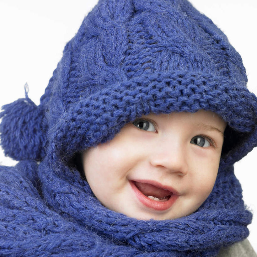 西方人,婴儿,儿童,脸,头,脸颊,一个人,笑,微笑,露齿笑,方图,室内,特写,白天,白色背景,正面,纯洁,帽子,欧洲,欧洲人,仅一个人,一条,装饰,注视,肩膀,小孩,蓝色,围巾,观察,看,温暖,可爱,摄影,活泼,影棚,围脖,观看,保暖,华丽,点缀,察看,御寒,关注,宝宝,纯真,烂漫,无邪,衬托,美观,雅致,雅观,一顶,编织帽,伶俐,天真,白种人,孩子,头部,脸部,脸蛋,面部,半身,彩图,影棚拍摄,拍摄