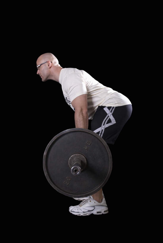 西方人,一个人,站,竖图,室内,白天,侧面,运动服,锻炼,运动,举重,杠铃,欧洲,欧洲人,仅一个男性,仅一个人,仅一个中年男性,弯腰,握,黑色背景,服装,拿,拿着,运动器械,衣服,站着,健身器械,握着,摄影,服饰,影棚,健美,衣着,穿着,瘦身,健身器材,塑形,弯身,杠铃操,衣饰,体育,杠铃运动,男人,男性,中年男性,白种人,站立,彩图,全身,影棚拍摄,健身,拍摄,运动器材,运动装,举重运动