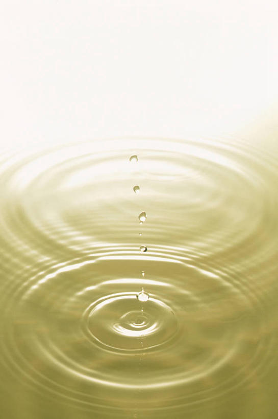 无人,竖图,室内,特写,白天,正面,水,阴影,波纹,反射,液体,影子,水滴,涟漪,水纹,波浪,水晕,彩图