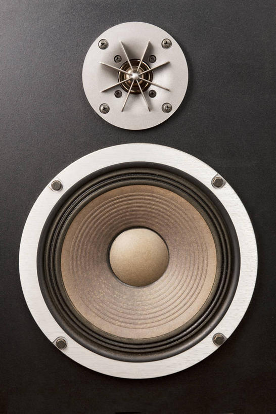 无人,竖图,室内,特写,白天,白色背景,正面,机器,静物,音响,设备,喇叭,摄影,影棚,扬声器,器件,彩图,影棚拍摄,拍摄,电声换能器