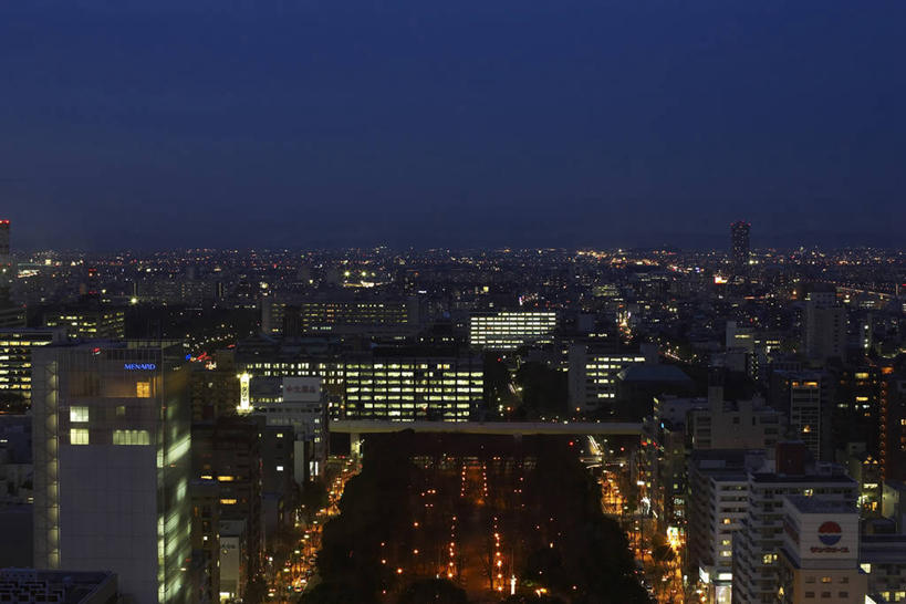 无人,家,高楼大厦,横图,室外,夜晚,正面,度假,美景,植物,城市风光,城市,大厦,建筑,摩天大楼,爱知县,名古屋,日本,亚洲,阴影,光线,影子,房屋,屋子,景观,公寓,建筑群,灯光,娱乐,建设,洋房,楼房,住宅,树,树木,蓝色,绿色,蓝天,天空,自然,天,享受,休闲,景色,放松,生长,成长,东亚,本州,大通公园,本州岛,日本国,中部地方,爱知,县厅,名古屋市,彩图,房子,大楼,高层建筑,高楼,摩天楼