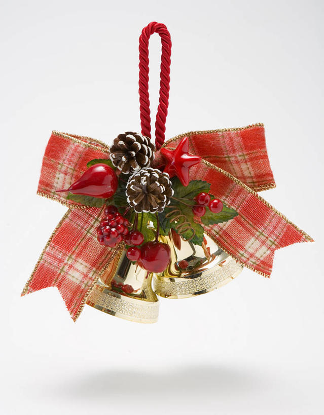 无人,竖图,室内,特写,白天,白色背景,正面,金属制品,圣诞节,节日,庆祝,装饰,金属,铃铛,丝绸,丝带,缎带,文化,绸带,蝴蝶结,庆典,摄影,影棚,纪念,华丽,修饰,点缀,衬托,美观,雅致,雅观,圣诞铃铛,铜制,彩图,影棚拍摄,拍摄
