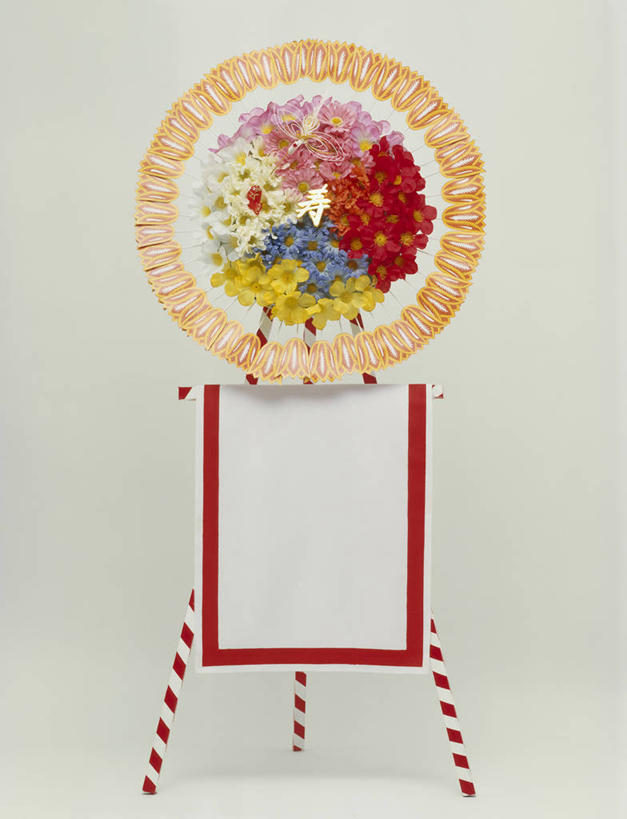 无人,竖图,室内,特写,白天,正面,阴影,灰色背景,盛开,反射,影子,花蕾,花,花瓣,花朵,鲜花,白板,花苞,花蕊,摄影,影棚,记录板,记事板,彩图,影棚拍摄,拍摄