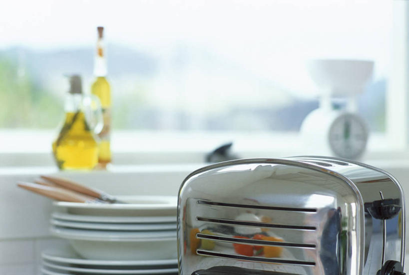 无人,横图,室内,特写,白天,正面,仪器,窗户,餐具,一堆,许多,阴影,堆叠,堆积,朦胧,模糊,反射,电器,碟子,盘,影子,食用油,油,橄榄油,很多,面包机,饮食,玻璃窗,玻璃制品,盘子,玻璃瓶,瓶子,碟,堆,衡量,家电,家用电器,计量,植物油,烘培,衡器,案秤,秤,彩图,烘烤,小家电