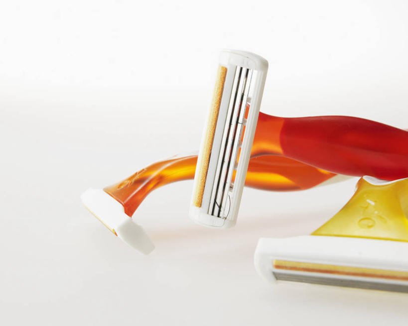 无人,横图,室内,特写,白天,白色背景,正面,静物,阴影,反射,剃须刀,影子,清洁,护理,摄影,影棚,刮胡刀,剃须,仪容,仪表,彩图,影棚拍摄,拍摄