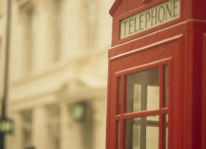 无人,家,打电话,横图,室外,特写,白天,正面,静物,电话,朦胧,模糊,英文,标志,文字,字符,字母,房屋,屋子,公寓,通讯设备,标识,洋房,楼房,电话亭,住宅,话筒,电话线,便捷,服务,公用电话,英文字母,公共设施,固定电话,交流,电话机,沟通,通话,彩图,房子