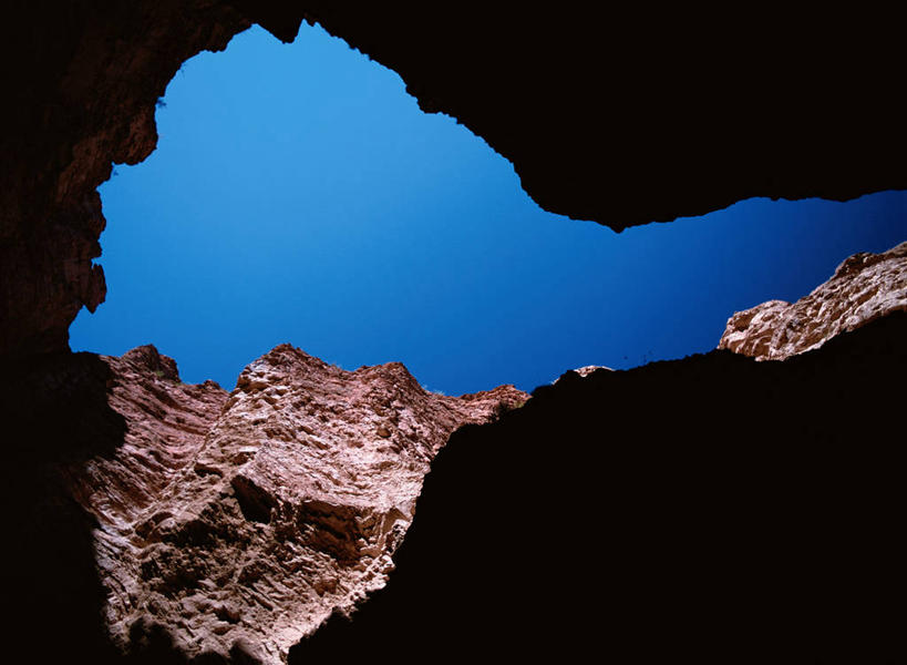 无人,横图,室外,白天,正面,旅游,度假,石头,美景,峡谷,阿根廷,阴影,光线,石子,影子,景观,山谷,娱乐,蓝色,蓝天,天空,阳光,自然,天,享受,休闲,景色,南美,放松,晴朗,南美洲,拉丁美洲,岩层,自然风光,美洲,万里无云,亚美利加洲,南亚美利加洲,阿根廷共和国,萨尔塔,萨尔塔省,石块,岩石,晴空,晴空万里,彩图