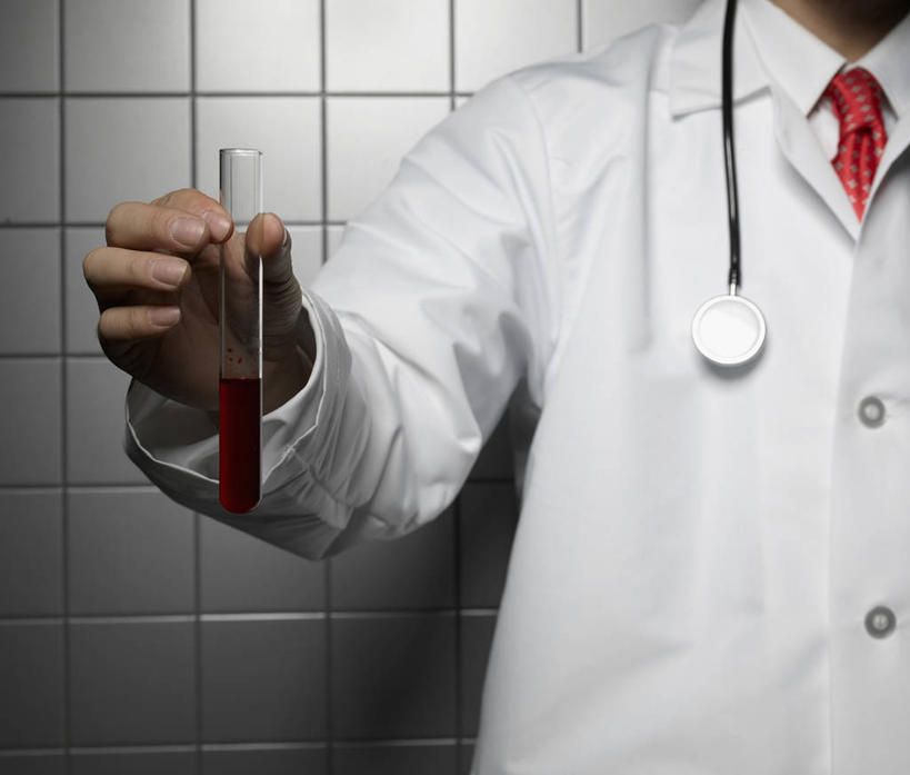 东方人,手,一个人,医生,医院,站,横图,室内,特写,白天,正面,工作服,衬衫,制服,实验,仪器,杯子,亚洲,仅一个男性,仅一个人,阴影,研究,透明,反射,分析,化学,测试,试管,影子,墙,领带,拎,黄种人,墙壁,墙面,玻璃制品,仅一个年轻男性,一个,玻璃瓶,瓶子,听诊器,站着,医护人员,医疗人员,手部,器皿,单个,单手,医疗设备,象征,庄重,白大褂,医疗器械,身份,医疗工具,计量,医疗机构,玻璃仪器,试验耗材,实验用品,正式,地位,工作制服,检测工具,男人,男性,年轻男性,亚洲人,大夫,玻璃杯,站立,半身,彩图,衬衣,工作套服,病院,学院,诊所,拎着