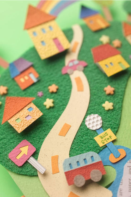 无人,竖图,俯视,插画,室内,特写,白天,道路,路,公路,汽车,静物,阴影,朦胧,模糊,艺术,立体,反射,空间,影子,折纸,纸,纸艺,手工艺品,分界线,纸张,停车线,交通,古典,图画,方向,文化,箭头,车,画,模型,纸制品,工艺品,交通工具,轿车,品味,规划,车行道,车行道分界线,纸板,美术,高雅,指向,载具,标线,漫画,硬纸板,车行线,写实,具体,具象,美学,簇,工艺折纸,自信心,品位,剪贴画,拼贴画,直观,建筑模型,建筑设计,设计,马路,彩图,高角度拍摄