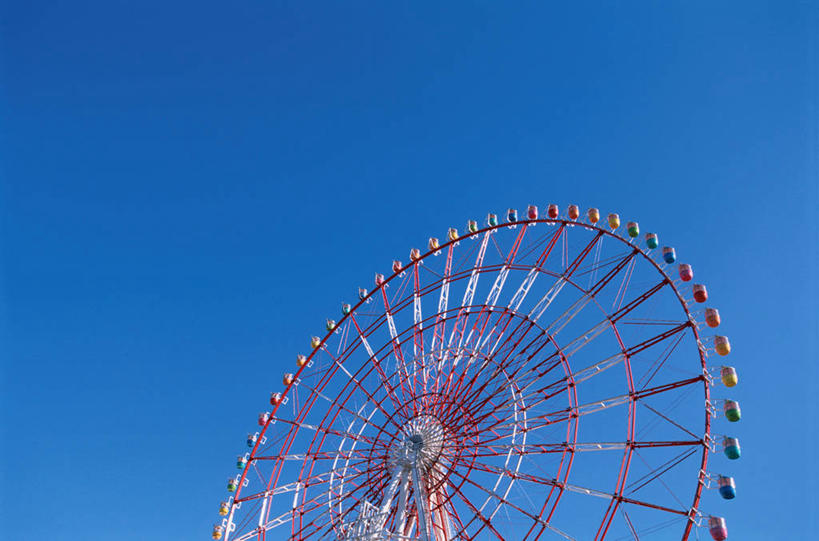 无人,横图,室外,特写,白天,仰视,游戏,一座,阴影,光线,影子,摩天轮,玩,娱乐,蓝色,蓝天,天空,阳光,天,休闲,游乐设施,晴朗,活动,发泄,消遣,智力,万里无云,费里斯大转轮,宣泄,游艺设施,晴空,晴空万里,玩耍,嬉戏,彩图,低角度拍摄