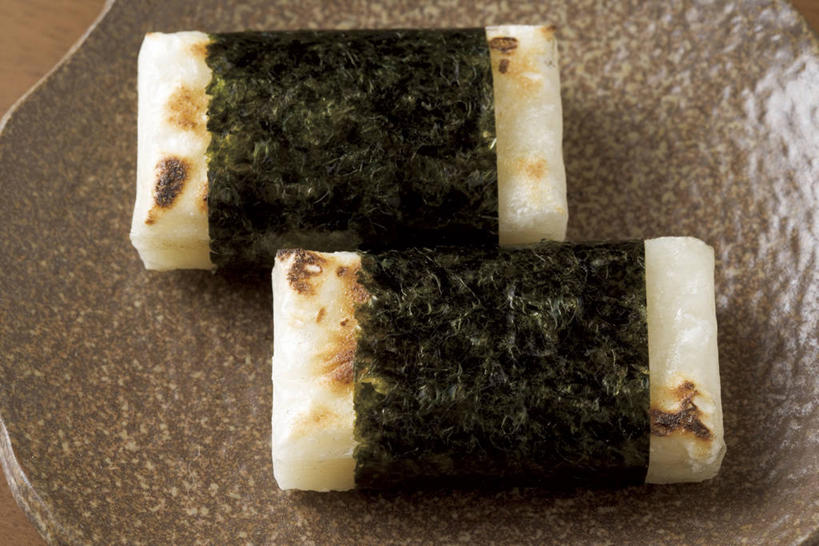 点心,无人,横图,俯视,室内,特写,白天,烹饪,餐桌,桌子,蔬菜,餐具,阴影,新鲜,反射,碟子,盘,影子,海苔,日本料理,料理,食品,年糕,甜点,甜品,紫菜,小吃,菜肴,美食,食物,糕点,两个,一个,盘子,碟,日式料理,甜食,日式,佳肴,有机食品,绿色食品,单个,餐台,彩图,高角度拍摄,日本小吃,条斑紫菜,日本年糕